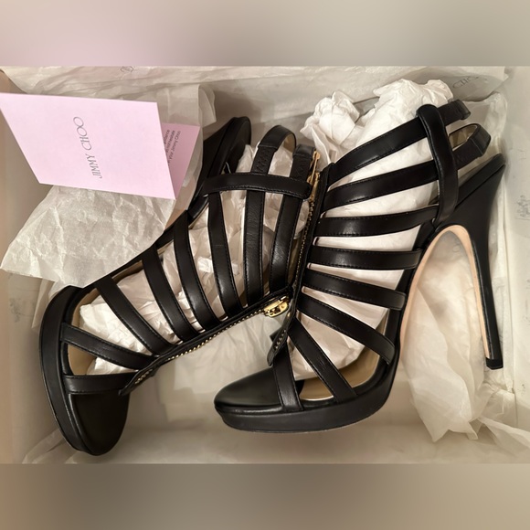 Condition like new. Sole foot pad shows worn only twice. - Picture 5 of 7